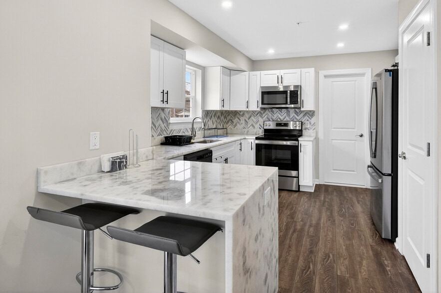 Building Photo - 4833 Gunther St