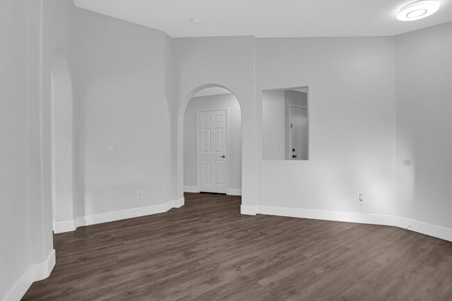 Building Photo - Charming 4-Bedroom Home in a Quiet Las Vegas Community!