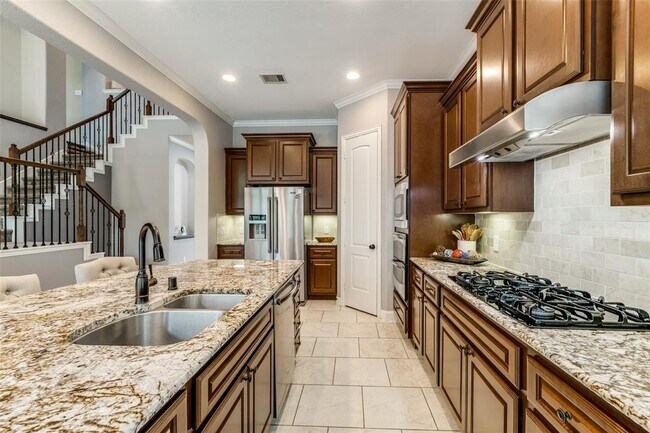 Building Photo - 15 Canoe Bend Dr