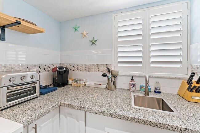 Building Photo - 12199 Easterly Ave