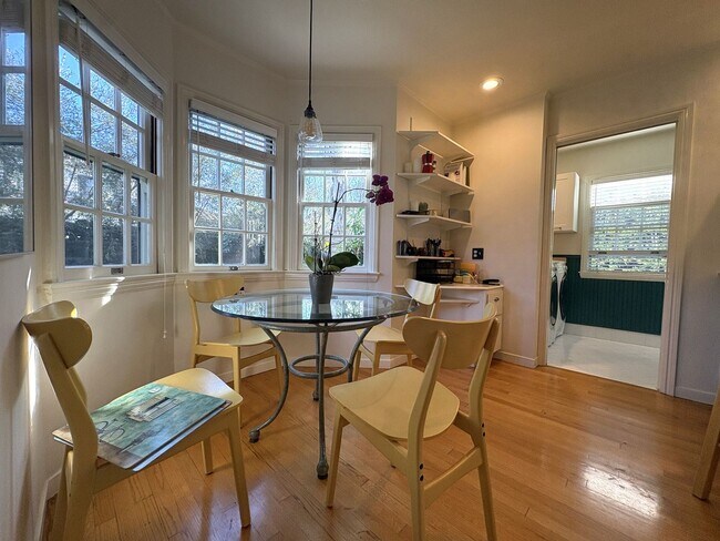 Building Photo - Stunning Home with Loft-Style ADU & Outdoor Amenities