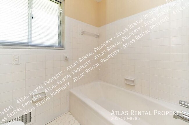 Building Photo - 1608 Hideaway Dr