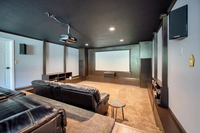 Building Photo - Immaculate Home for rent in gated cul-de-sac!