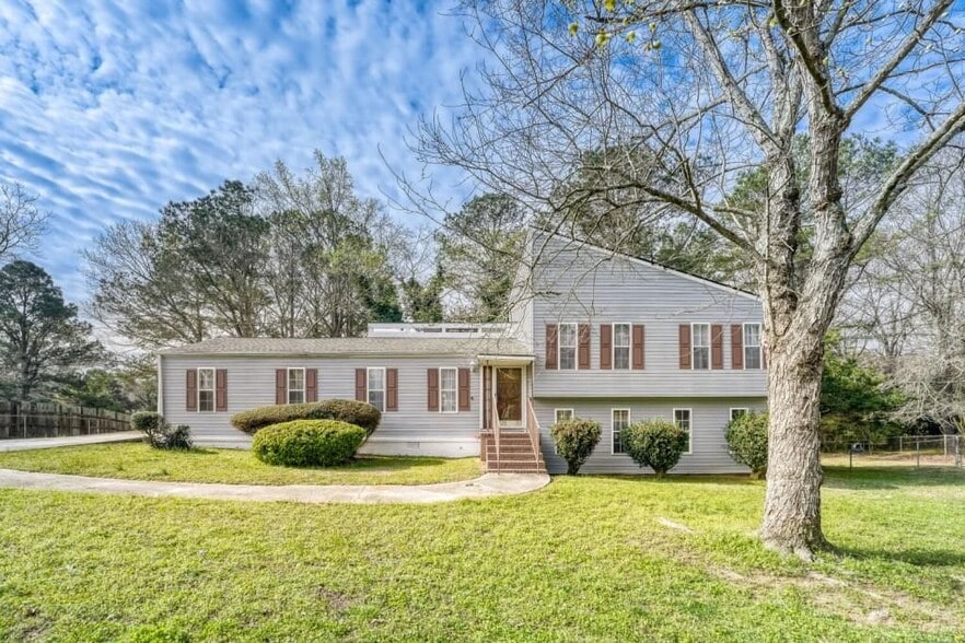 Building Photo - 3160 Kipling Dr