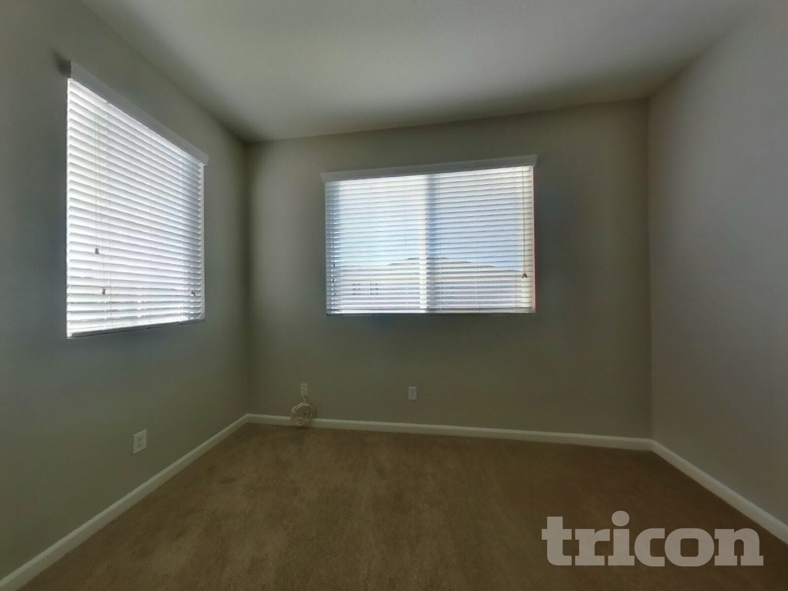 Building Photo - 1895 Bramblewood Dr