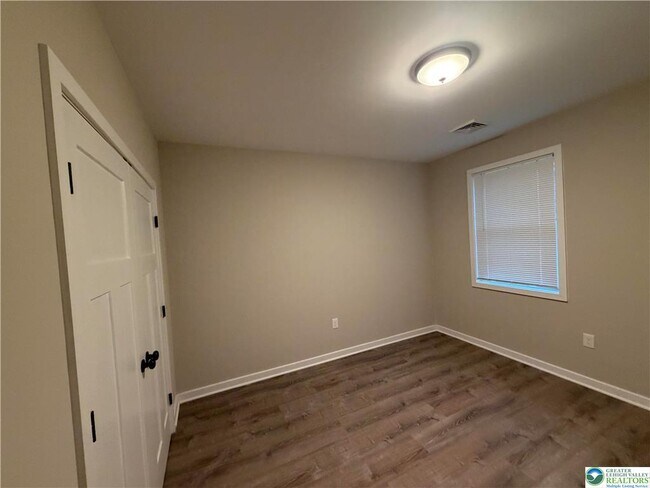 Building Photo - 7120 Suter Rd