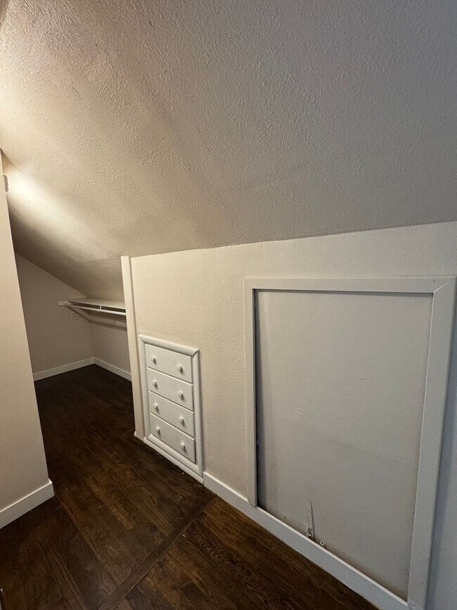 Building Photo - 1186 Rosemary St