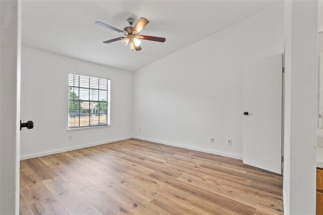 Building Photo - 6500 Sands Point Dr