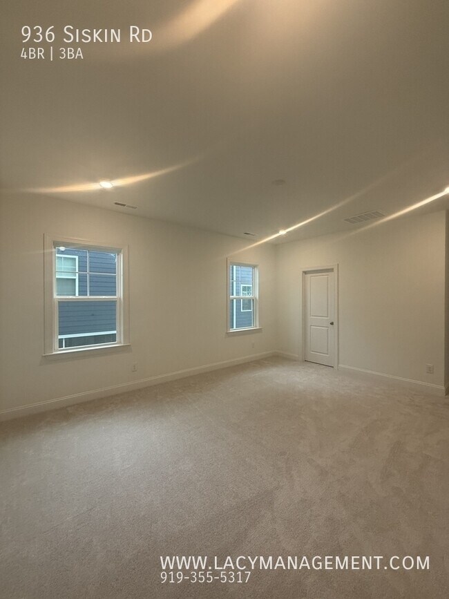 Building Photo - 936 Siskin Rd