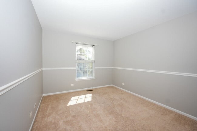 Building Photo - 2305 Hudson Cir