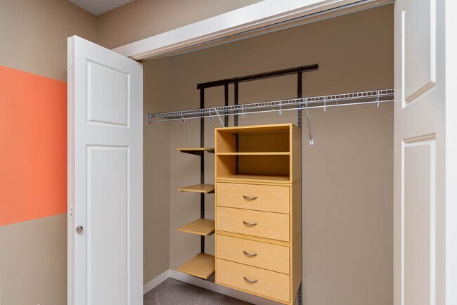 Building Photo - 5Bd/3Ba Lynnwood House
