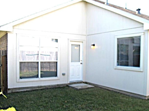 Building Photo - 10410 Falling Rapids Ct