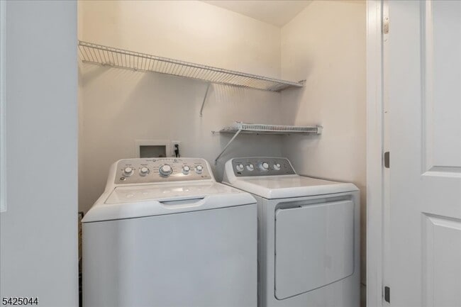 Building Photo - 309 Saratoga Ct
