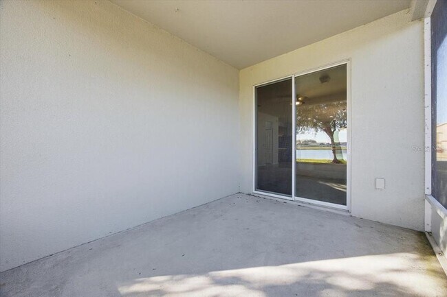 Building Photo - 5588 Sycamore Canyon Dr