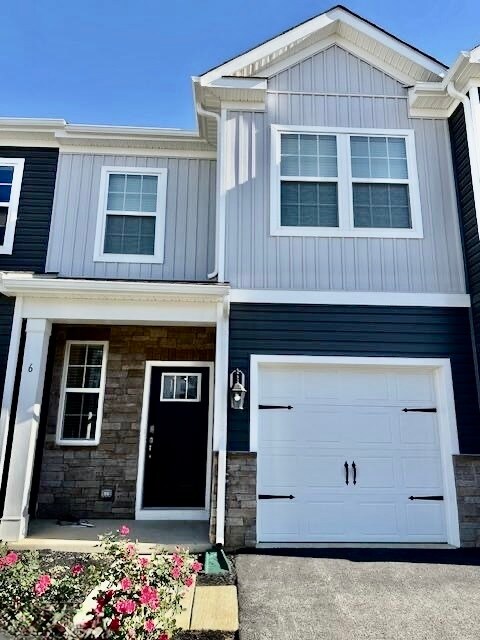 Building Photo - 6 Elliot Ln