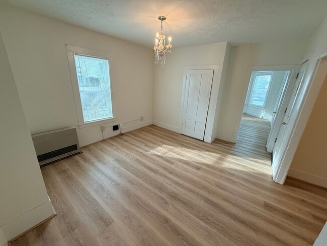 Building Photo - 35 Wentworth St