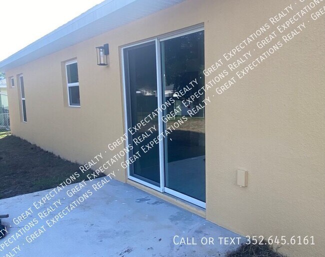 Building Photo - 13679 SE 52nd Ct