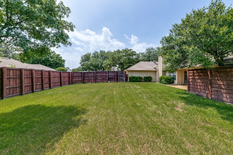 Building Photo - 6116 Southern Knoll Dr