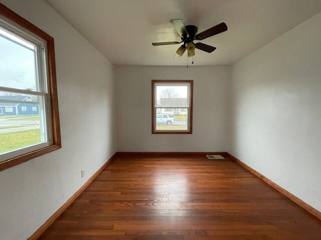 Building Photo - 216 N Walton Ave