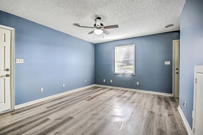 Building Photo - 360 Britton Ave