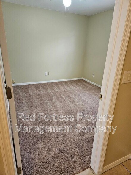 Building Photo - 4627 28th St SW