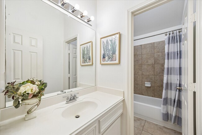 Building Photo - 2614 Cezanne Cir