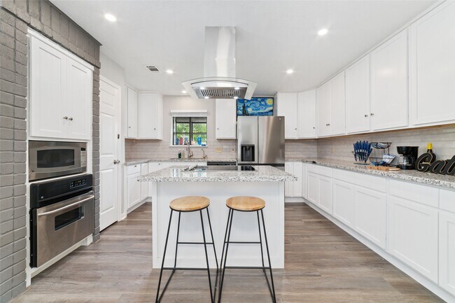 Building Photo - 12702 Ashford Creek Dr