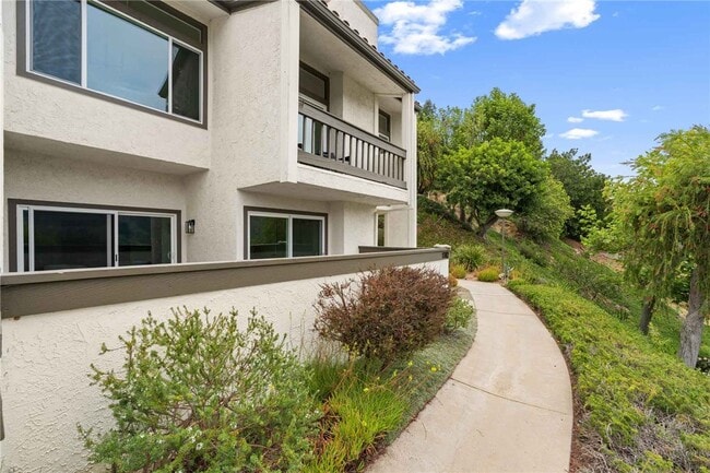 Building Photo - 1782 Palisades Dr