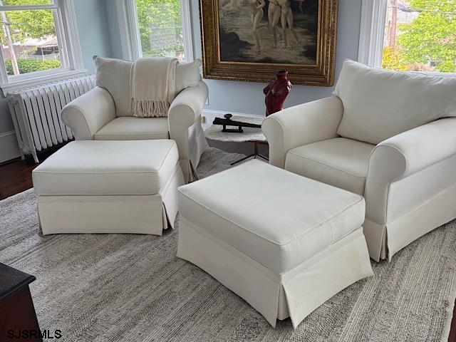 Building Photo - 16 S Somerset Ave