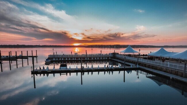 Building Photo - 1226 1/2 Briarwood Rd-