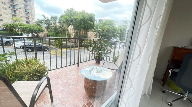 Building Photo - 1465 NE 123rd St