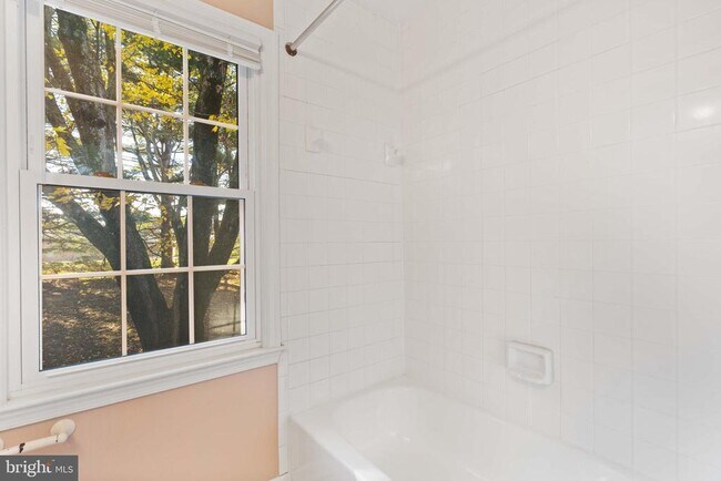 Building Photo - 2621 John Milton Dr