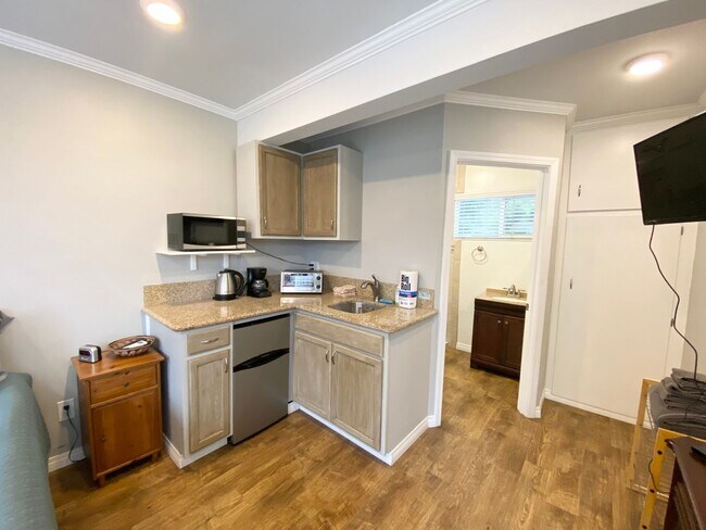 Building Photo - 3210 Felton St