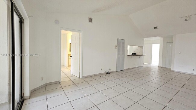 Building Photo - 9277 SW 138th Pl