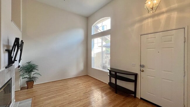 Building Photo - 10206 Wateridge Cir