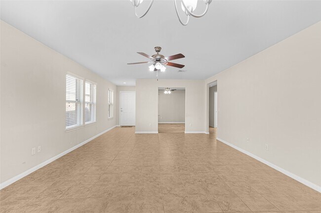 Building Photo - 3710 Saddlebag Way