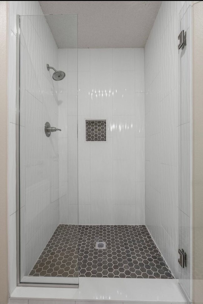 Building Photo - 2708 Azure Hills Dr
