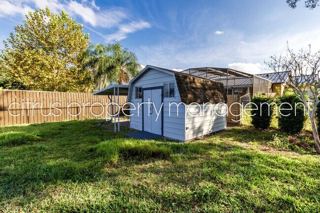 Building Photo - Impeccable, Fully Remodeled 3/2 with Huge Bonus Room Convenient to UCF!