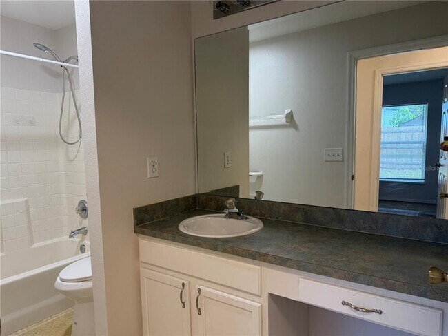 Building Photo - 122 Brightview Dr