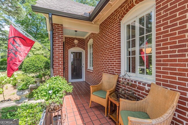 Building Photo - 1878 Cambridge Ave