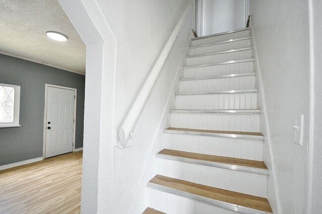 Building Photo - 1912 Pallas St