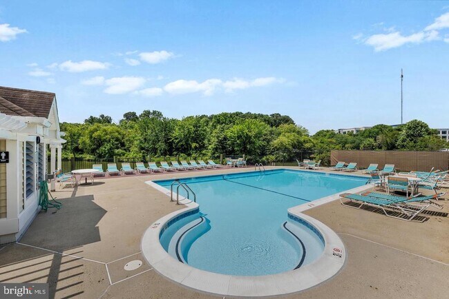 Building Photo - 2803 Yarling Ct