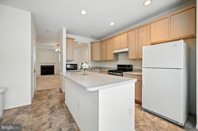 Building Photo - 6949 Banchory Ct