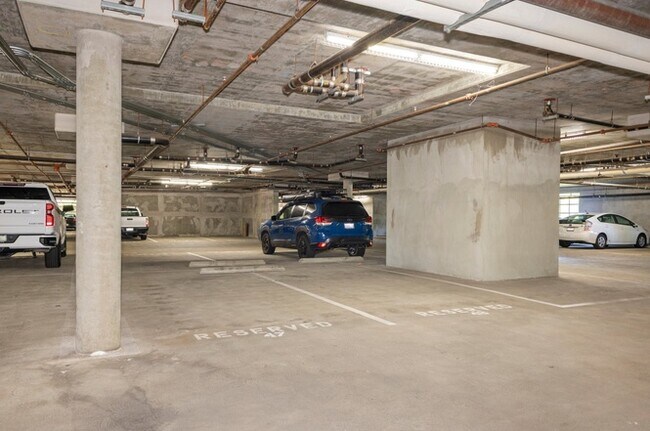 Building Photo - Richmond