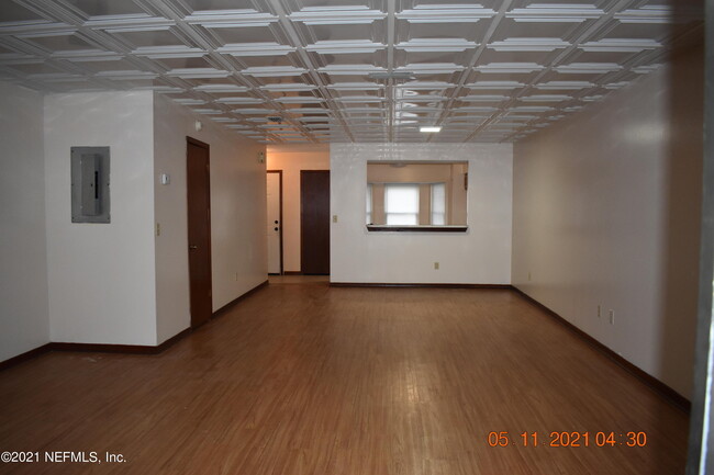 Building Photo - 4328 Melissa Ct W