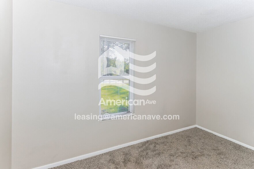 Building Photo - 245 Ward St