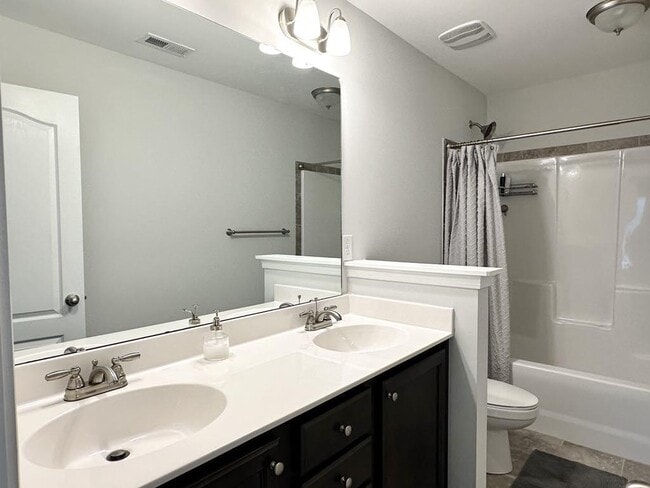 Building Photo - 263 Union St