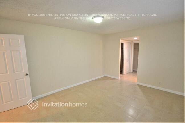 Building Photo - 3339 NW 69th Ct