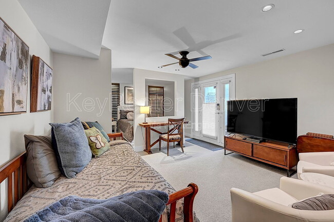 Building Photo - 3427 Iris Ct