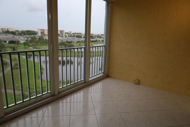Building Photo - 14623 Bonaire Blvd